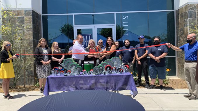 DHCastersRibbonCutting